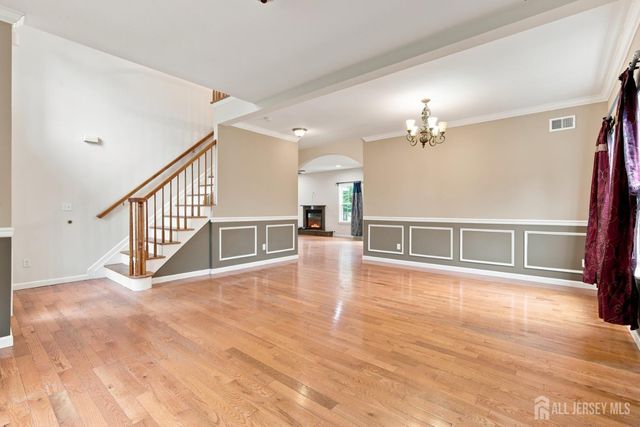 39 Hamilton Avenue, Edison, NJ 08820