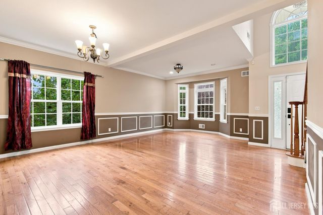 39 Hamilton Avenue, Edison, NJ 08820