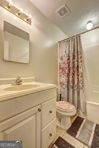 241 E Ash Street, Social Circle, GA 30025
