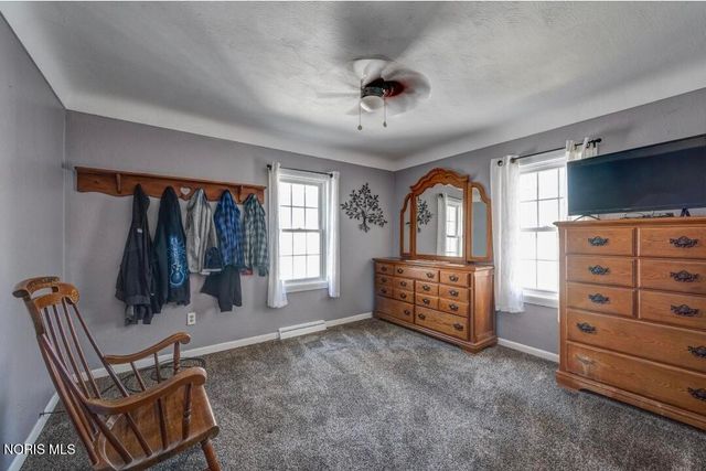 8010 Hill Avenue, Holland, OH 43528