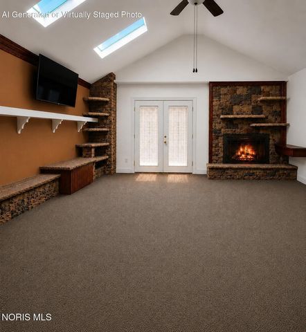 8010 Hill Avenue, Holland, OH 43528