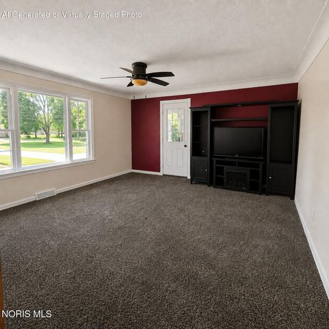 8010 Hill Avenue, Holland, OH 43528