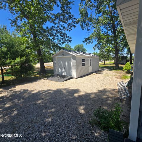 8010 Hill Avenue, Holland, OH 43528