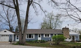 8010 Hill Avenue, Holland, OH 43528