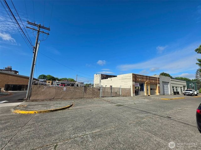 212 W Center Street, Centralia, WA 98531