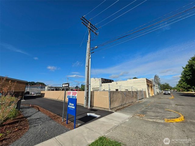 212 W Center Street, Centralia, WA 98531