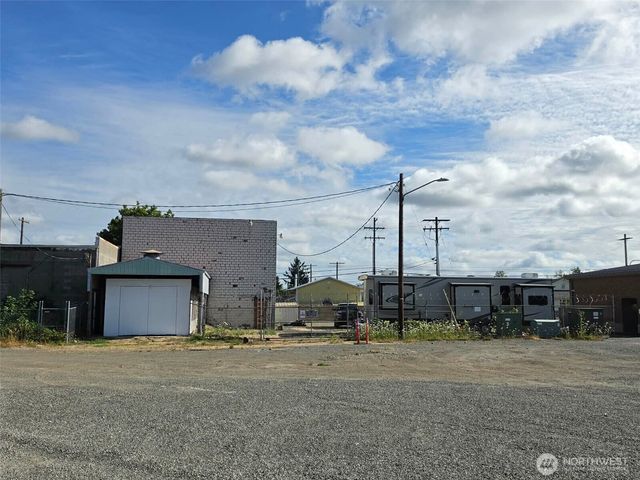 212 W Center Street, Centralia, WA 98531