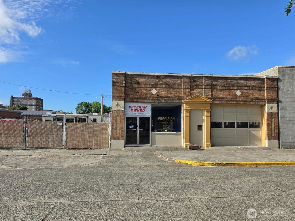 212 W Center Street, Centralia, WA 98531