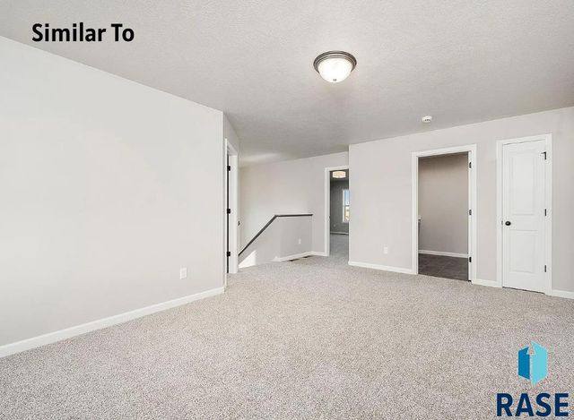 1911 N Valley View Rd Road, Sioux Falls, SD 57107