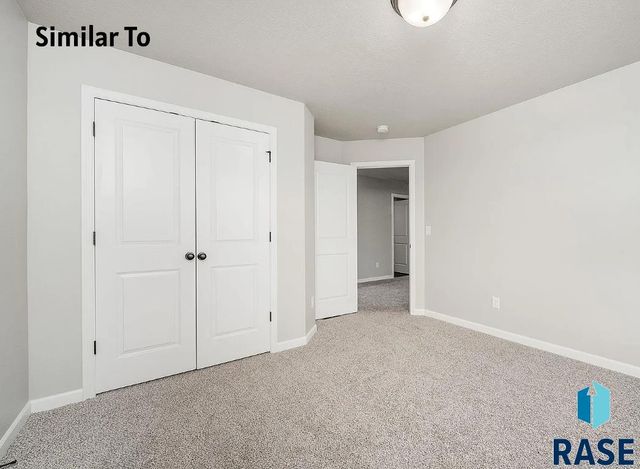 1911 N Valley View Rd Road, Sioux Falls, SD 57107