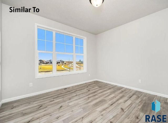 1911 N Valley View Rd Road, Sioux Falls, SD 57107