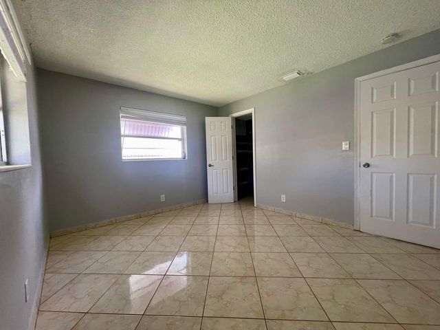 4491 NW 1st Terrace, Deerfield Beach, FL 33064