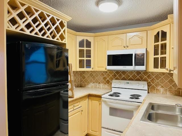 4491 NW 1st Terrace, Deerfield Beach, FL 33064