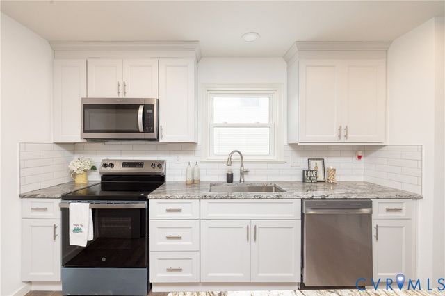 2905 Watts Ln, Richmond, VA 23223