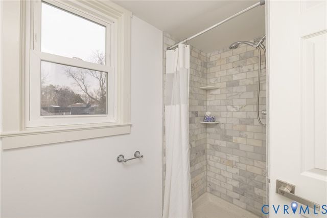 2905 Watts Ln, Richmond, VA 23223