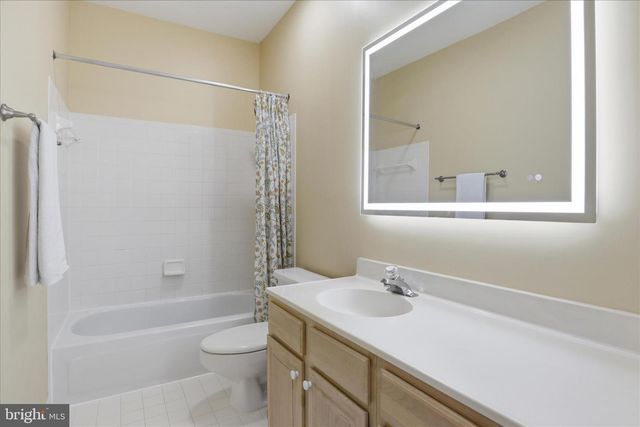 1319 SUNDIAL DR, Reston, VA 20194