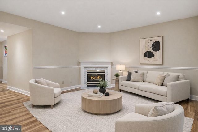 1319 SUNDIAL DR, Reston, VA 20194