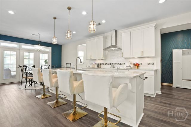 11 Shoefstall Street, Savannah, GA 31407