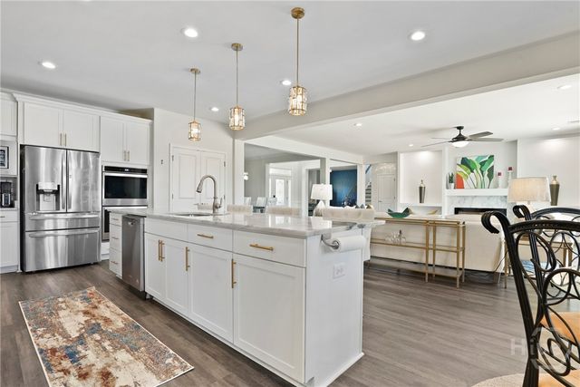 11 Shoefstall Street, Savannah, GA 31407