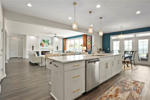 11 Shoefstall Street, Savannah, GA 31407