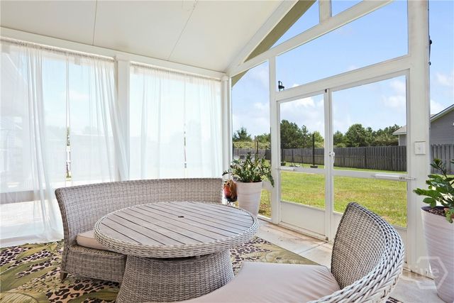 11 Shoefstall Street, Savannah, GA 31407