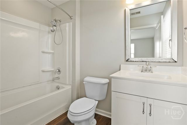 11 Shoefstall Street, Savannah, GA 31407