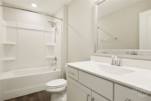 11 Shoefstall Street, Savannah, GA 31407