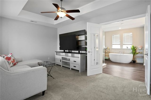 11 Shoefstall Street, Savannah, GA 31407