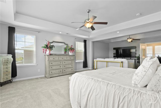 11 Shoefstall Street, Savannah, GA 31407