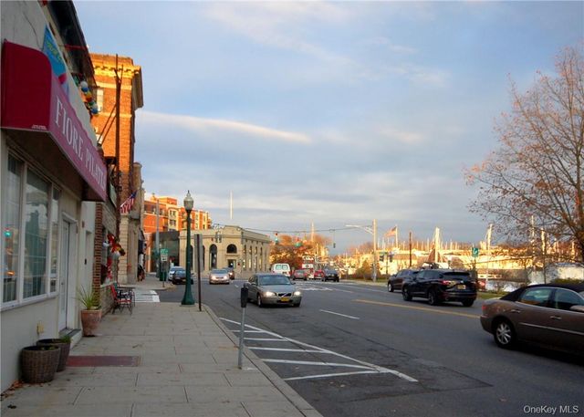 132 W Boston Post Road 5, Mamaroneck, NY 10543