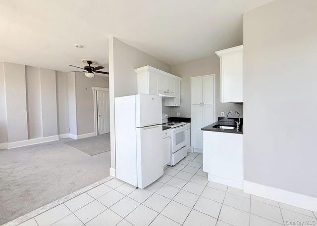 132 W Boston Post Road 5, Mamaroneck, NY 10543