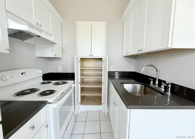 132 W Boston Post Road 5, Mamaroneck, NY 10543