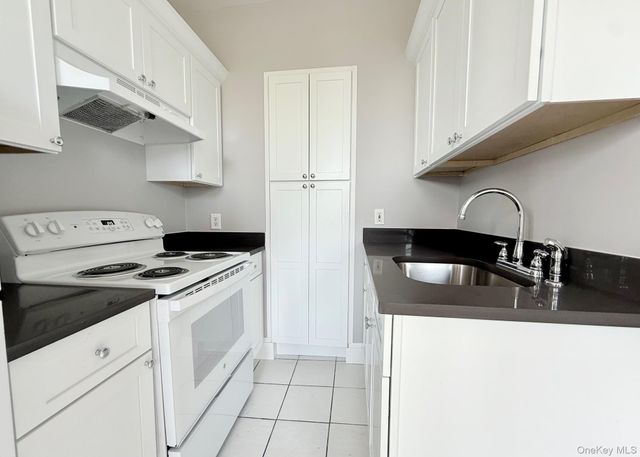 132 W Boston Post Road 5, Mamaroneck, NY 10543