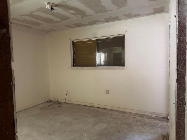 7214 Whippoorwill Lane, Texas City, TX 77591