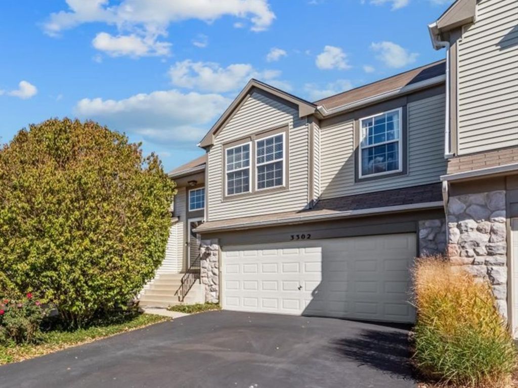 3302 Bromley Lane, Aurora, IL 60502