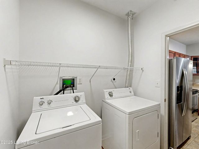 2602 Aristocrat Pl 101, Louisville, KY 40299