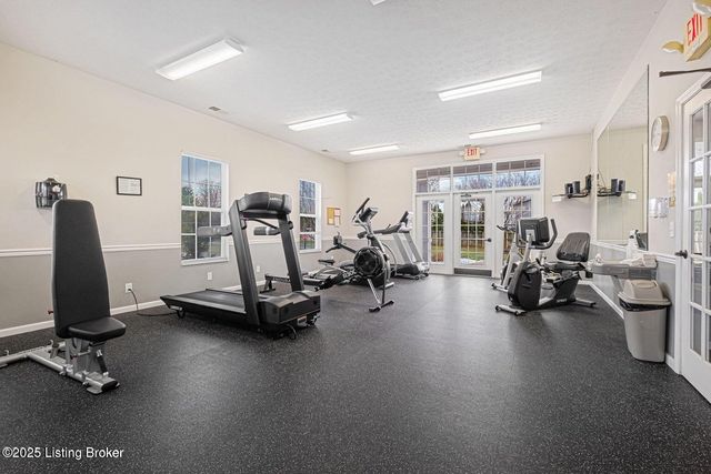 2602 Aristocrat Pl 101, Louisville, KY 40299