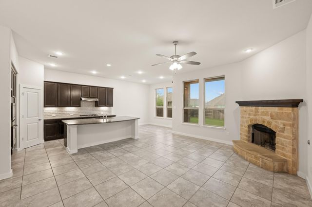 136 Tailwind DR, Kyle, TX 78640