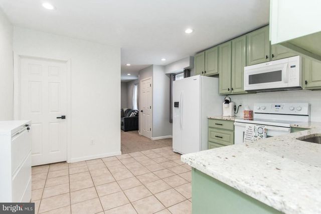 410 AVENUE D, Horsham, PA 19044