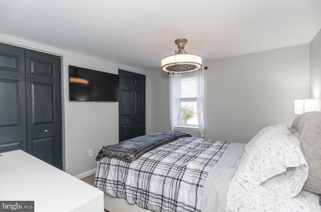 410 AVENUE D, Horsham, PA 19044