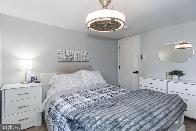 410 AVENUE D, Horsham, PA 19044