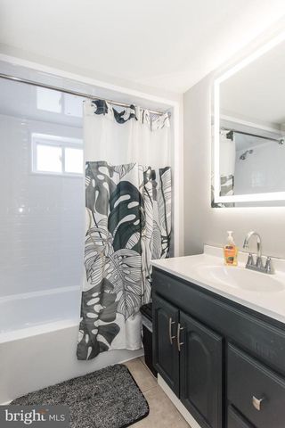 410 AVENUE D, Horsham, PA 19044