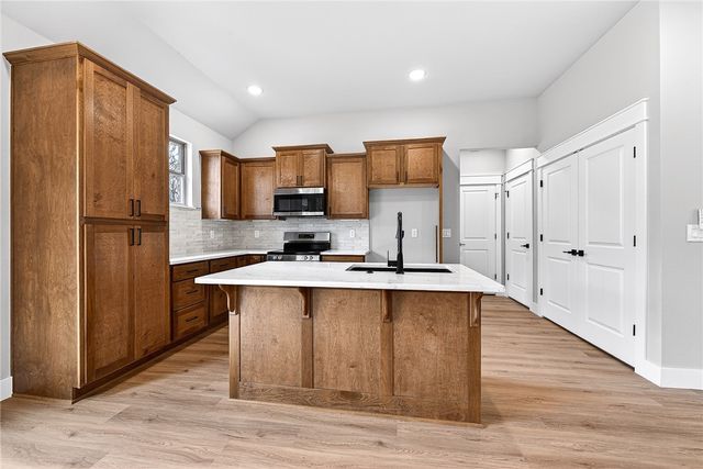 12 Annabell Lane, Bella Vista, AR 72715