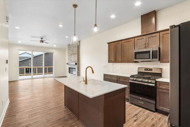 1001 Highland Trail, Solon, IA 52333
