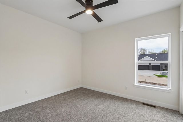 1001 Highland Trail, Solon, IA 52333