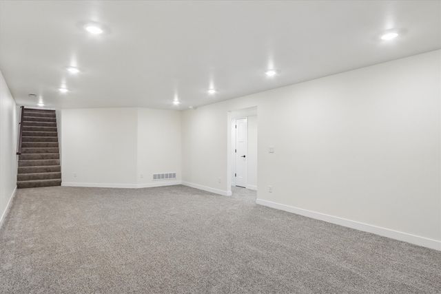 1001 Highland Trail, Solon, IA 52333