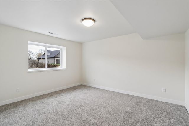 1001 Highland Trail, Solon, IA 52333