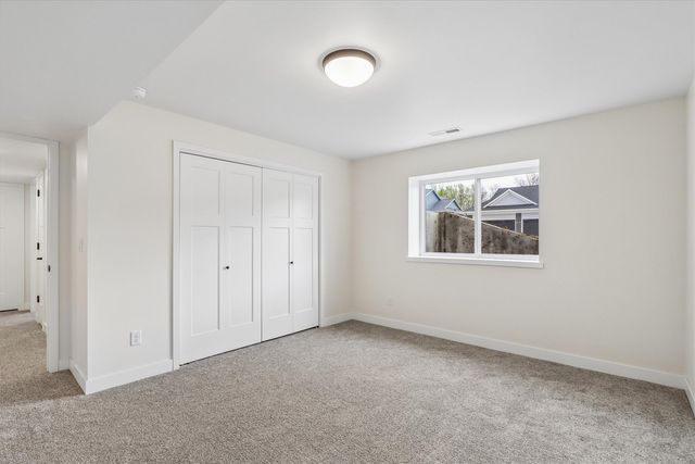1001 Highland Trail, Solon, IA 52333