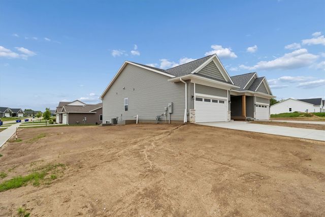 1001 Highland Trail, Solon, IA 52333