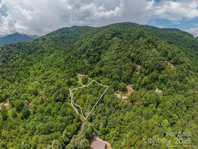 999 Cobblestone Drive 32, Waynesville, NC 28786